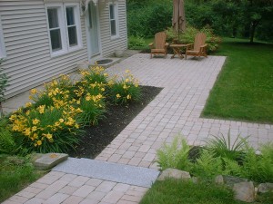 Walkway, Patio, Steps, Beds and Lawn in Derry, NH